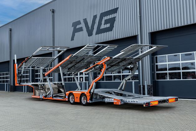 Heckansicht TA30-B3, Bühne ausgefahren