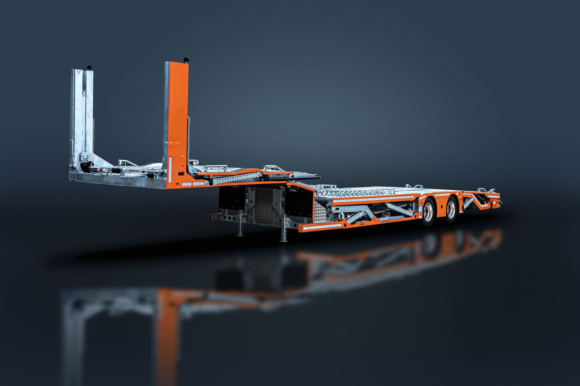 FlexLiner TA30 B3 Frontansicht, Bühne eingefahren