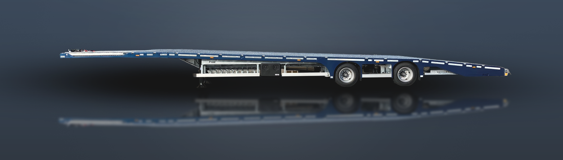 StraightLiner ST30 Seitenansicht, Bühne eingefahren