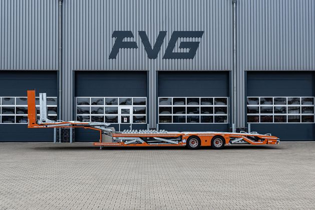 Seitenansicht TA30-B3, Bühne eingefahren